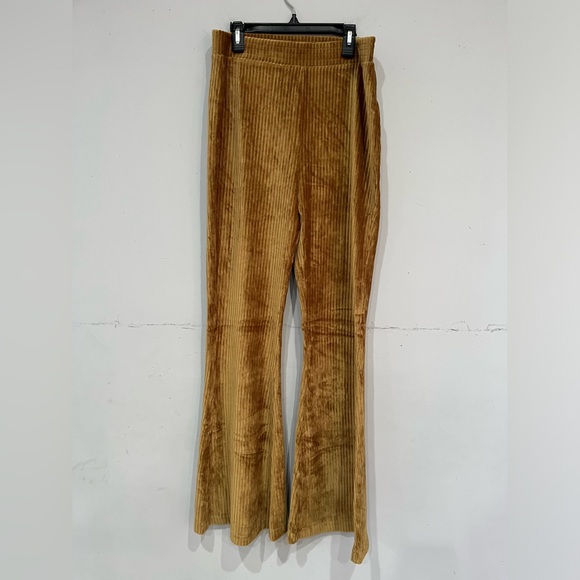 NWT Aerie groove on flare pants ribbed - Picture 4 of 6